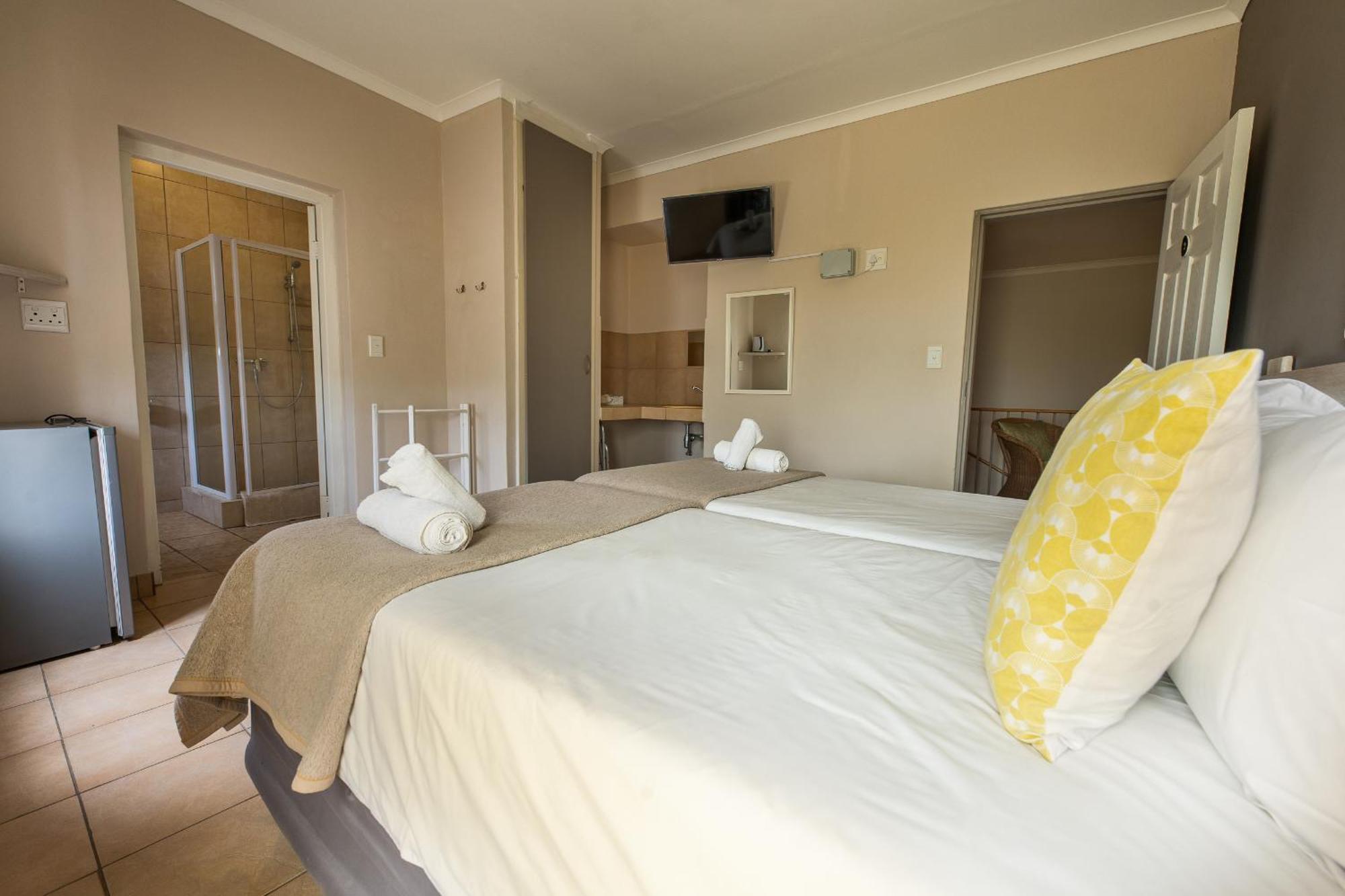 Guesthouse Fischreiher B&B Swakopmund Esterno foto