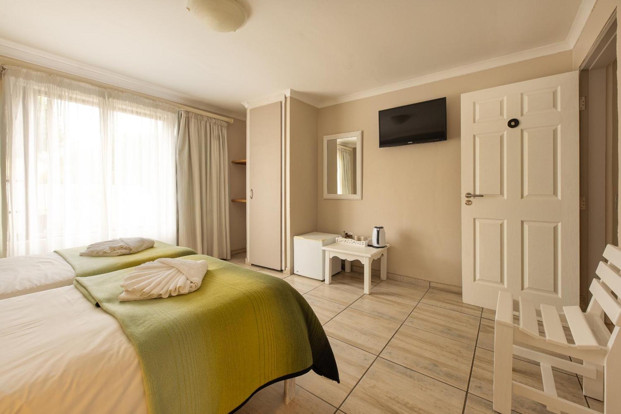 Guesthouse Fischreiher B&B Swakopmund Esterno foto