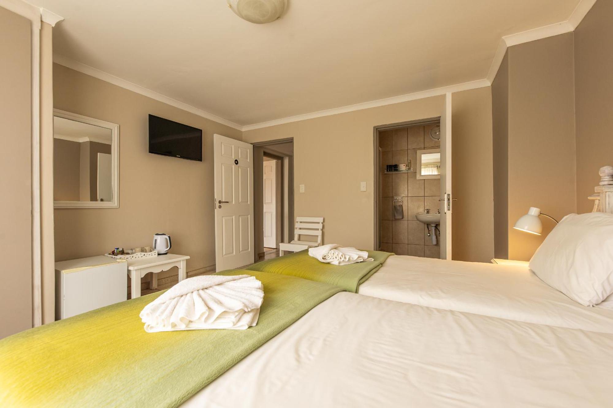 Guesthouse Fischreiher B&B Swakopmund Esterno foto